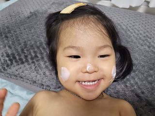 소이베베X신비아파트 세라마이드 울트라 아토 고보습 크림 — 5점을 준 리뷰어가 2023년 3월 올린 사용 사진