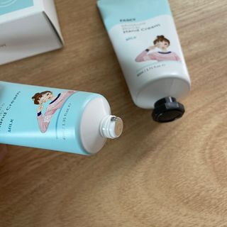 파시 FASCY 高保湿ハンドクリーム40ml+80ml セット — 3.5점을 준 리뷰어가 2021년 8월 올린 사용 사진