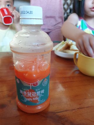 탐라원 제주의 맛, 몬딱주스 4종세트 - 한라봉몬딱주스, 천혜향몬딱주스, 청귤에이드, 당근몬딱주스 — 4점을 준 리뷰어가 2021년 8월 올린 사용 사진