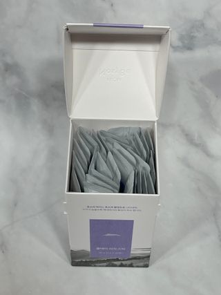 프롬노시베_이너뷰티 올데이 리지 스틱 — 4.5점을 준 리뷰어가 2021년 4월 올린 사용 사진
