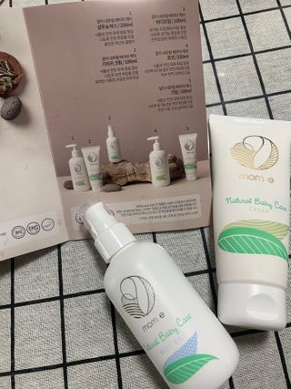 mom e 맘이 내추럴 베이비 케어 크림+바디오일 — 5점을 준 리뷰어가 2021년 1월 올린 사용 사진