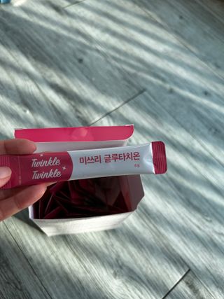 메디포스트 모비타 미쓰리 글루타치온 30포 — 5점을 준 리뷰어가 2023년 1월 올린 사용 사진