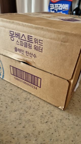 몽베스트 Montbest with Sparkling water Plain 20병 — 5점을 준 리뷰어가 2022년 11월 올린 사용 사진