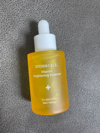 체르엠 스템앤셀 비타민 브라이트닝 에센스 30ml 1개 — 5점을 준 리뷰어가 2022년 2월 올린 사용 사진