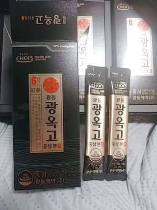 [광동제약] 광동 광옥고 홍삼 본 30포+쇼핑백 증정 — 5점을 준 리뷰어가 2021년 11월 올린 사용 사진