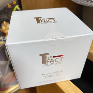The Fact 더 팩트 내추럴 에스에프엔 에이틴 시니어 크림 — 5점을 준 리뷰어가 2021년 5월 올린 사용 사진