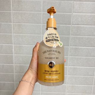 벨먼 내추럴스파 수분광채 스크럽 바디워시 600ml 5종 — 5점을 준 리뷰어가 2022년 5월 올린 사용 사진