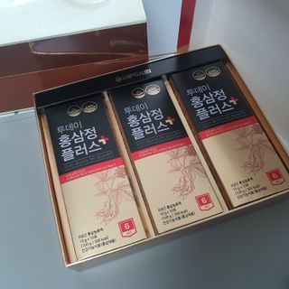 서울약사신협_투데이홍삼정플러스스틱_10g x 30포 — 5점을 준 리뷰어가 2021년 6월 올린 사용 사진
