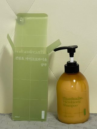 방방곳곳 편림초 마이크로바이옴 샴푸 — 4점을 준 리뷰어가 2022년 4월 올린 사용 사진
