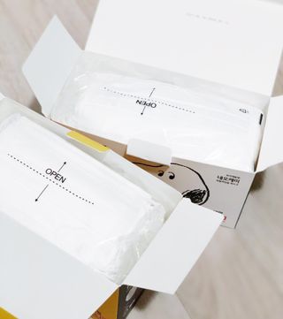 JHWORLD 스누피 마스크 정품 스누피 KF-AD 국내 비말차단 아동용 성인용 일회용 덴탈마스크 50매 — 5점을 준 리뷰어가 2021년 7월 올린 사용 사진