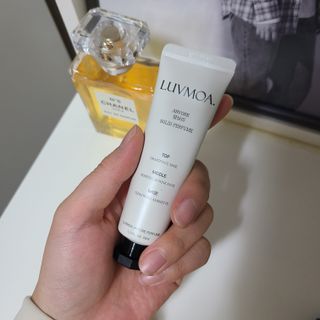 러브모아 향수 고체향수 승무원 고체향수 바르는 향수 니치향수 도손 우드세이지 앤 씨솔트 — 5점을 준 리뷰어가 2022년 11월 올린 사용 사진