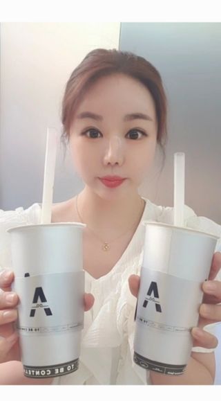 [에딕티] 메뉴 중 2잔 선택, 토핑 추가 무료(2개) — 5점을 준 리뷰어가 2022년 5월 올린 사용 사진