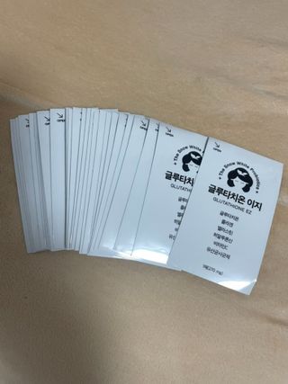 메디포스트 모비타 글루타치온 이지 필름형 30매 — 5점을 준 리뷰어가 2022년 11월 올린 사용 사진