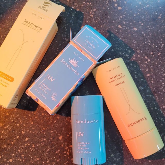 산다화 유기농 레몬 썬크림 & 순한 무기자차 썬스틱 세트 리뷰 사진