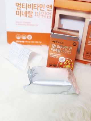 서울약사신협_내몸애발란스멀티비타민앤미네랄파워업_800mg x 90정 — 5점을 준 리뷰어가 2021년 8월 올린 사용 사진