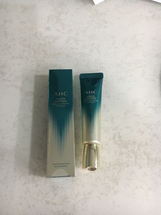 [NEW 탄력유턴 아이크림] AHC 유스 래스팅 리얼 아이크림 포 페이스 — 5점을 준 리뷰어가 2021년 3월 올린 사용 사진