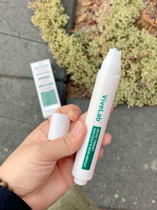 바이브랩 [탈모증상완화] 헤어라인 눈썹 두피앰플 — 5점을 준 리뷰어가 2022년 3월 올린 사용 사진