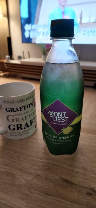 몽베스트 Montbest with Sparkling water Lime20병 — 5점을 준 리뷰어가 2022년 8월 올린 사용 사진