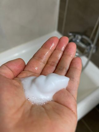 [바이로담] 저자극 약산성버블 폼 폼클렌징 150ml — 3.5점을 준 리뷰어가 2021년 4월 올린 사용 사진