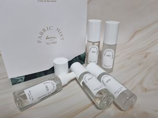 디어포레스트 [5개세트] 숲속의 하루 패브릭미스트 (섬유향수/ 룸스프레이) 50ml 5개 — 5점을 준 리뷰어가 2022년 9월 올린 사용 사진
