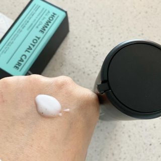 Dr.느루벗 느루벗 옴므 토탈 케어 올인원 118ml 남자 남성 스킨 로션 에센스 크림 화장품 — 4.5점을 준 리뷰어가 2021년 4월 올린 사용 사진
