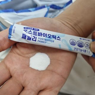 서울약사신협_포스트바이오틱스패밀리_5g x 100포 — 5점을 준 리뷰어가 2021년 5월 올린 사용 사진