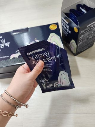 참앤들황토농원 국내산 흑염소를 정성스럽게 담은, 프리미엄 흑염소 진액 70ml x 30포 1박스 — 5점을 준 리뷰어가 2023년 1월 올린 사용 사진