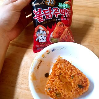 삼양냉동 [삼양] 불닭참치마요구운주먹밥+불닭볶음김치구운주먹밥 2세트구성 — 4점을 준 리뷰어가 2021년 2월 올린 사용 사진