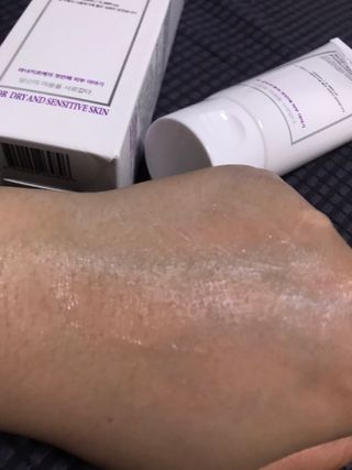 셀프 모이스처라이징 프로텍션 크림 셀프 모이스처라이징 프로텍션크림 — 5점을 준 리뷰어가 2022년 4월 올린 사용 사진