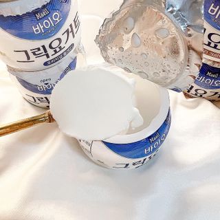 매일바이오 그릭요거트 오리지널 플레인 4개, 로스터리 커피믹스 4개 — 5점을 준 리뷰어가 2021년 12월 올린 사용 사진