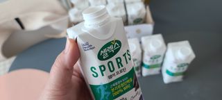 셀렉스스포츠 셀렉스 스포츠 웨이 프로틴 초콜릿 _ 330ml x 12팩 — 4점을 준 리뷰어가 2021년 5월 올린 사용 사진