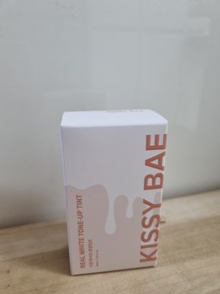 KISSY BAE 키시베이 키시베이 리얼화이트 톤업틴트 — 4점을 준 리뷰어가 2021년 9월 올린 사용 사진