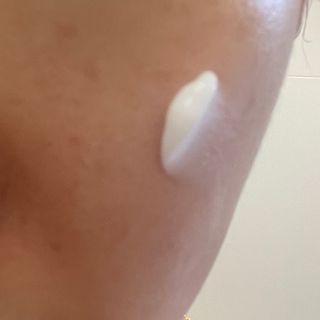 나우 [리브엠]피부 속부터 겹겹이, 촘촘하게! 워터핏8중 수분착붙 크림 — 5점을 준 리뷰어가 2024년 12월 올린 사용 사진