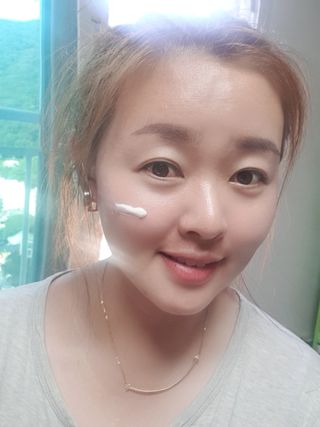메타포레 12PM  카밍 선스크린 — 5점을 준 리뷰어가 2021년 8월 올린 사용 사진