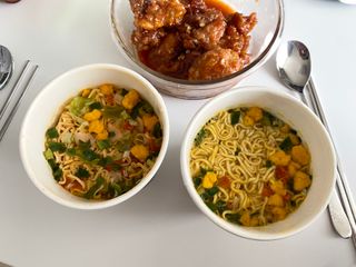 NISSIN 닛신 컵누들  4종 - 씨푸드오리지날, 씨푸드 스파이시, 씨푸드 커리, 씨푸드 XO소스 — 5점을 준 리뷰어가 2022년 3월 올린 사용 사진