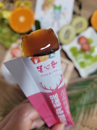 [몸엔용] 녹용 담은 탱탱 콜라겐 녹용 콜라겐 젤리 15g x 20포 — 5점을 준 리뷰어가 2022년 4월 올린 사용 사진