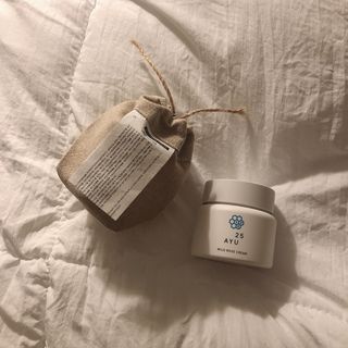 AYU25[아유트웬티파이브]다마스크로즈워터 베이스 천연 수분 촉촉 크림 — 5점을 준 리뷰어가 2021년 4월 올린 사용 사진