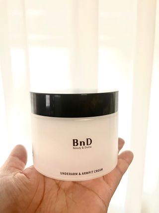 비엔디 2NOW[한글]]BnD 바디 미백 겨드랑이 크림 — 4점을 준 리뷰어가 2024년 12월 올린 사용 사진