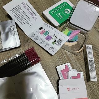 피비에스코리아 [오마이셀프] 셀프 속눈썹펌 키트 뷰러펌 파마 세트 — 1점을 준 리뷰어가 2022년 1월 올린 사용 사진
