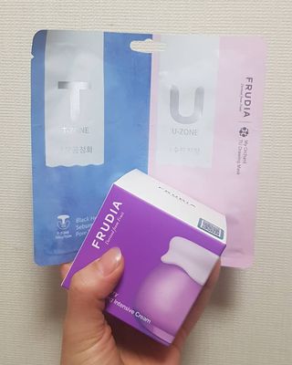[후르디아] 72시간 블루베리 속살 수분크림 — 5점을 준 리뷰어가 2021년 5월 올린 사용 사진
