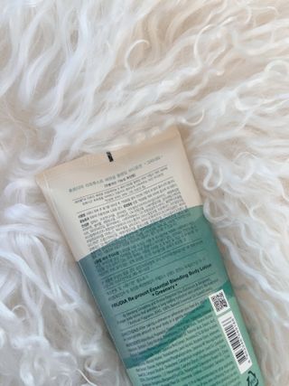 [후르디아] 올리브영 저자극 비건바디로션 — 5점을 준 리뷰어가 2023년 10월 올린 사용 사진