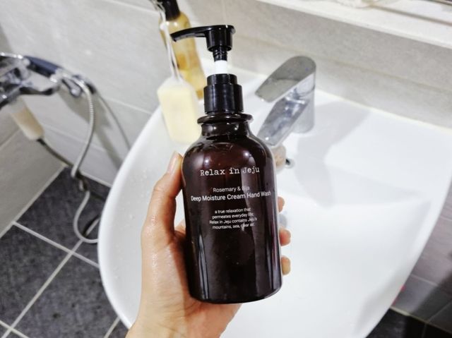 릴랙스 인 제주 로즈마리 앤 비자 딥 모이스처 크림 핸드워시 리뷰 사진