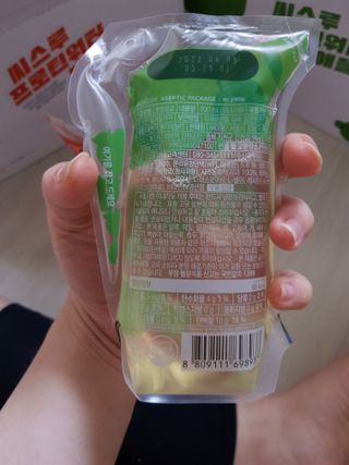 이롬 씨스루 프로틴워터 사과, 자몽 200ml x 12입 — 4점을 준 리뷰어가 2022년 9월 올린 사용 사진