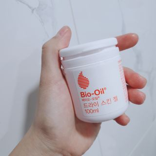 바이오오일 [바이오-오일] 드라이 스킨 젤 100ml — 5점을 준 리뷰어가 2021년 12월 올린 사용 사진