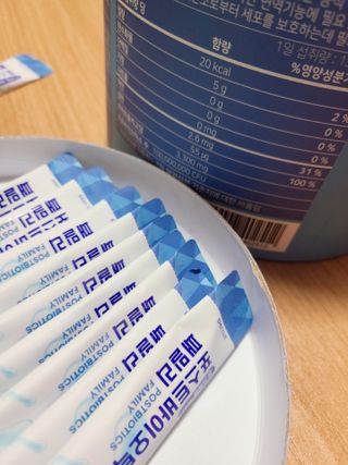 서울약사신협_포스트바이오틱스패밀리_5g x 100포 — 5점을 준 리뷰어가 2021년 3월 올린 사용 사진