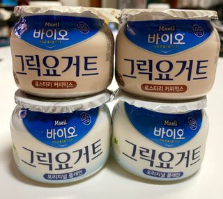 매일바이오 그릭요거트 오리지널 플레인 4개, 로스터리 커피믹스 4개 — 5점을 준 리뷰어가 2021년 12월 올린 사용 사진