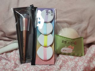 [툴앤썸] 메이크업 브러시로 바르고 호빵 스펀지로 클렌징하는 A-Z 뷰티툴 5종 — 5점을 준 리뷰어가 2021년 2월 올린 사용 사진