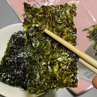 [해림맛김] 들기름에 구운 바삭바삭 김 4종 세트 + 1종 랜덤발송 총5개입 — 5점을 준 리뷰어가 2021년 2월 올린 사용 사진