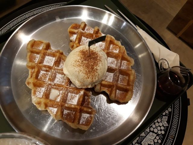 [선유기지] 선유도 대표 크로플맛집 - 2인 크로플 With 아이스크림 + 밀크티 1잔 + 음료 1잔 리뷰 사진