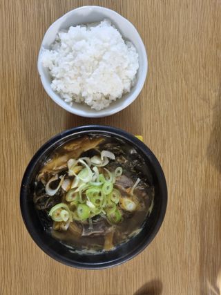 요리반상회 용문해장국 2팩 + 뚝배기 1개 — 5점을 준 리뷰어가 2021년 3월 올린 사용 사진